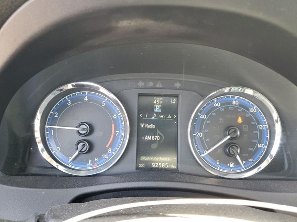 2017 TOYOTA COROLLA