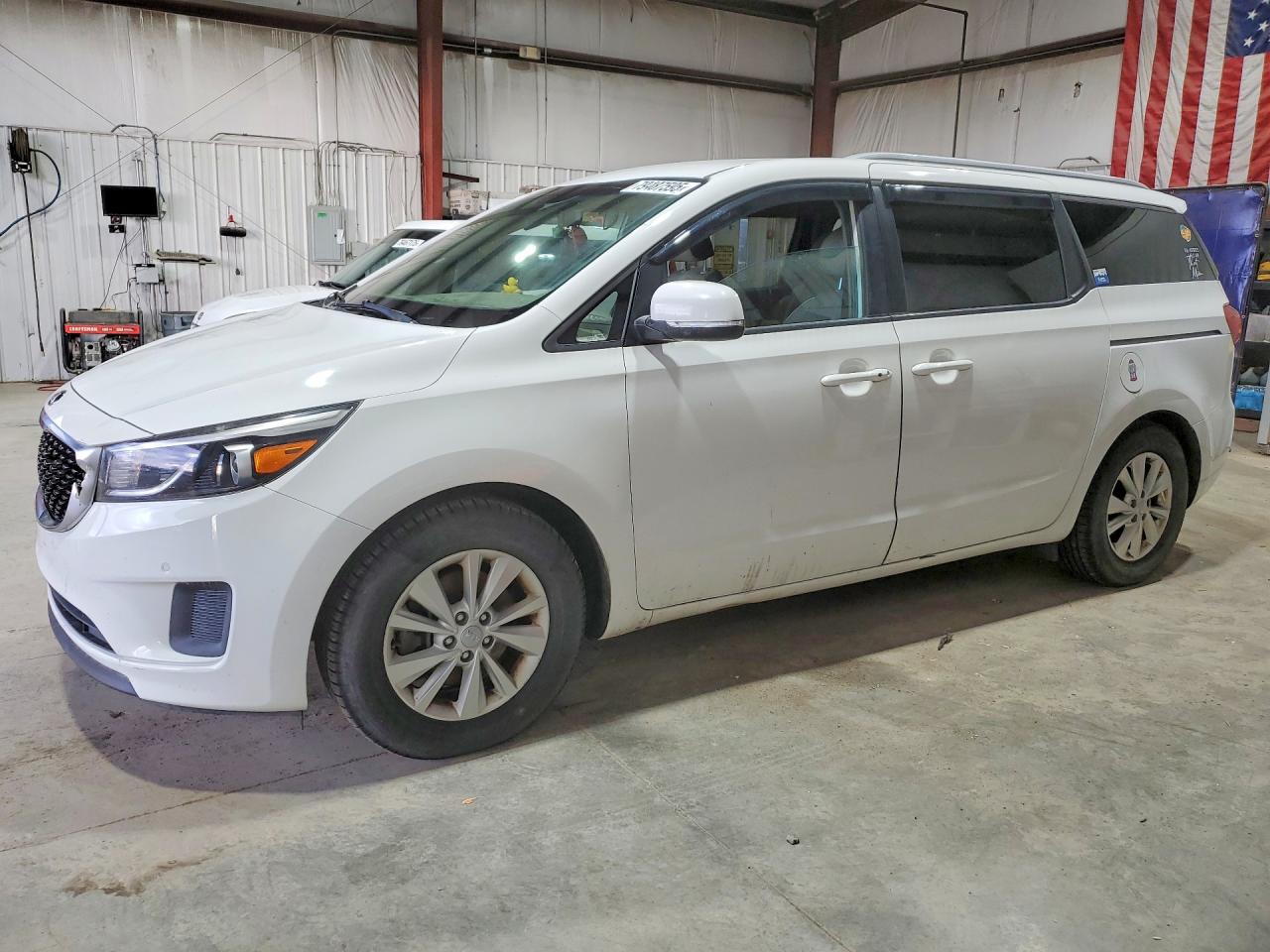 2017 KIA SEDONA LX