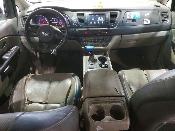 2017 KIA SEDONA LX