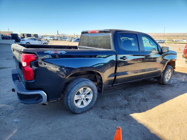 2023 CHEVROLET SILVERADO LT