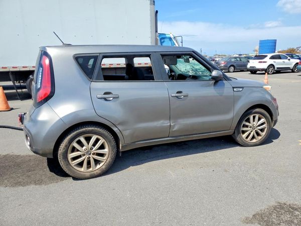 2018 KIA SOUL