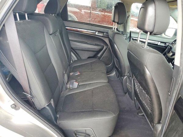2014 KIA SORENTO Base/ LX