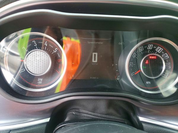 2015 DODGE CHALLENGER SXT
