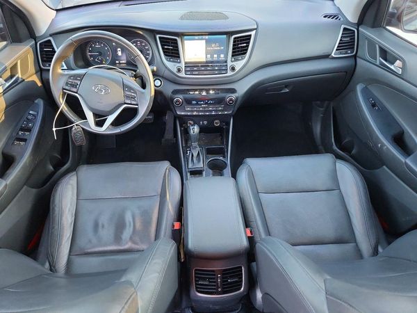 2017 HYUNDAI TUCSON