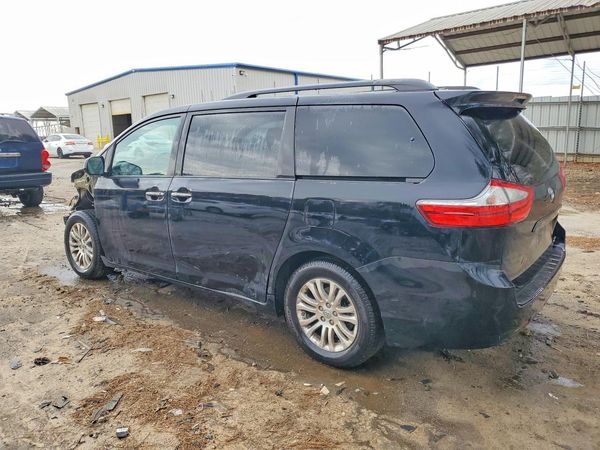 2016 TOYOTA SIENNA