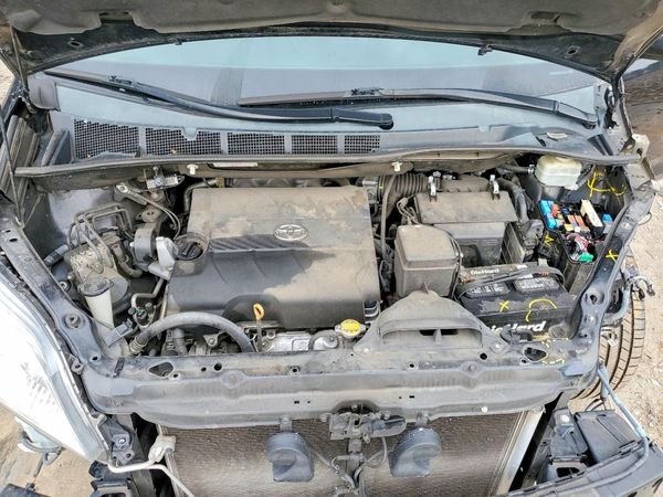 2016 TOYOTA SIENNA