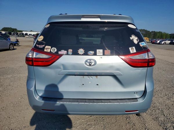 2016 TOYOTA SIENNA