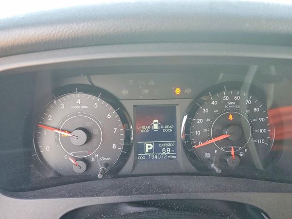 2016 TOYOTA SIENNA