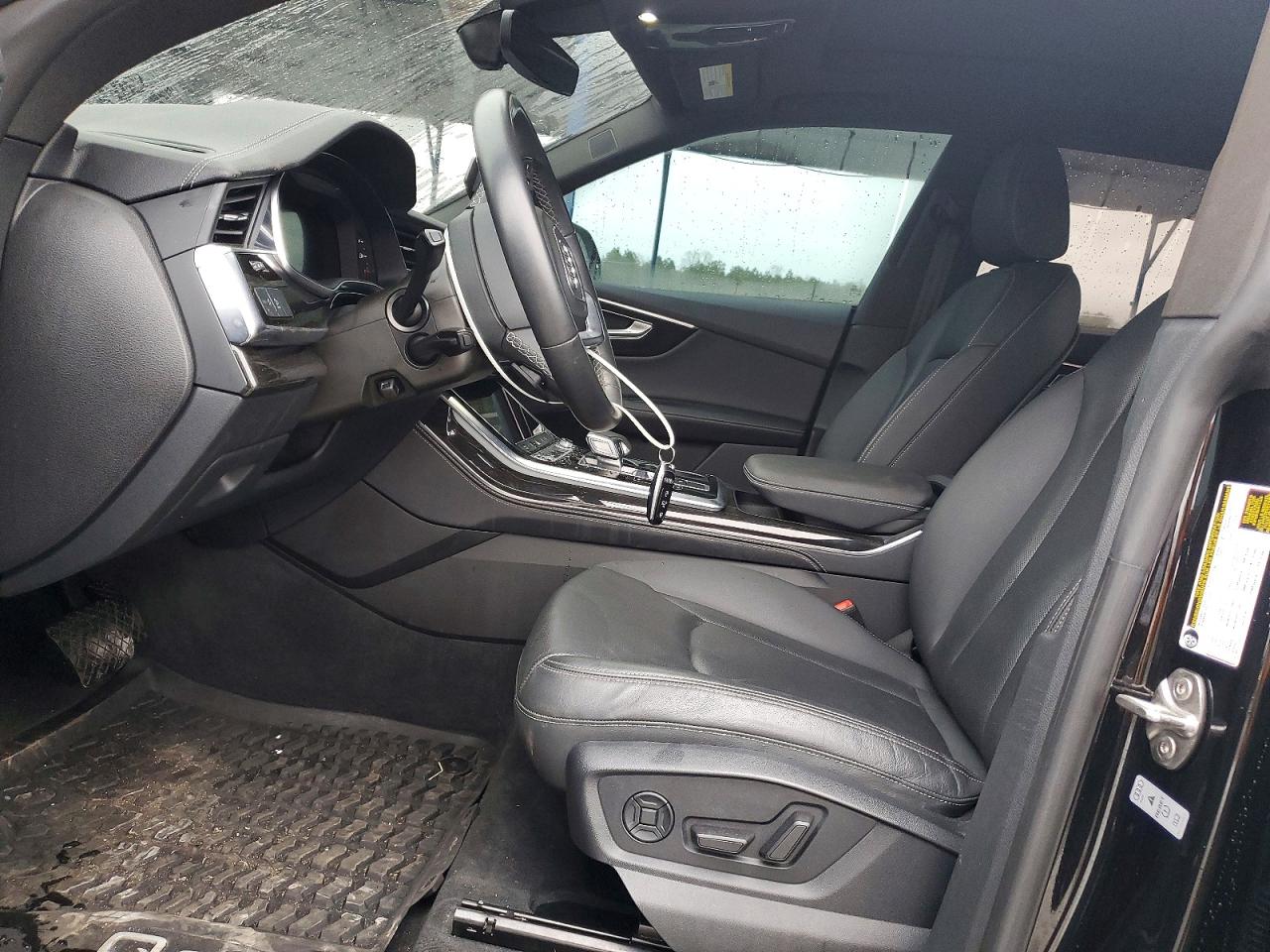2023 AUDI Q8