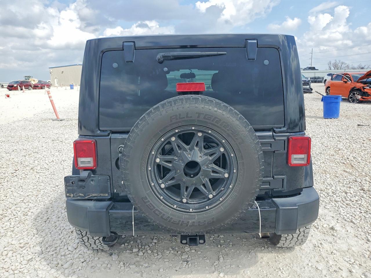 2017 JEEP WRANGLER UNLIMITED SAHARA 4X4