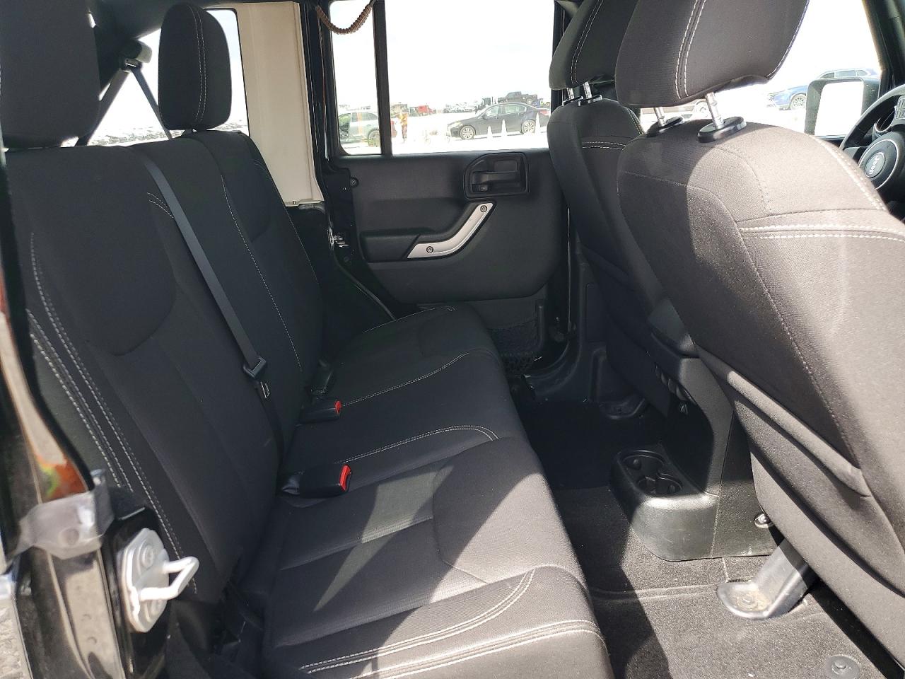 2017 JEEP WRANGLER UNLIMITED SAHARA 4X4