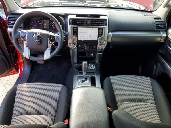 2022 TOYOTA 4RUNNER SR5