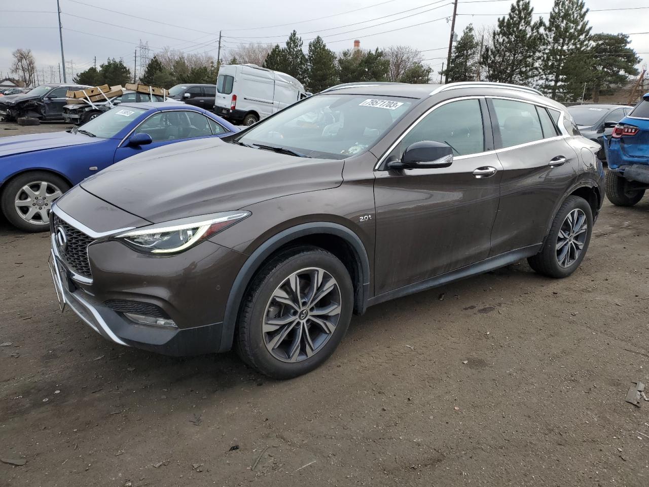 2017 INFINITI QX30