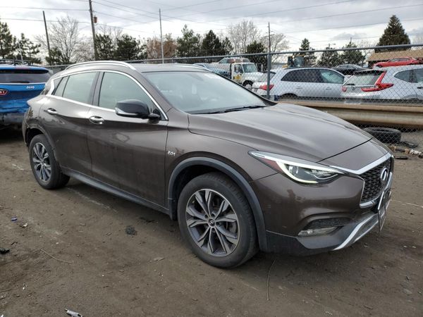 2017 INFINITI QX30