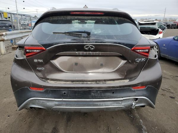 2017 INFINITI QX30