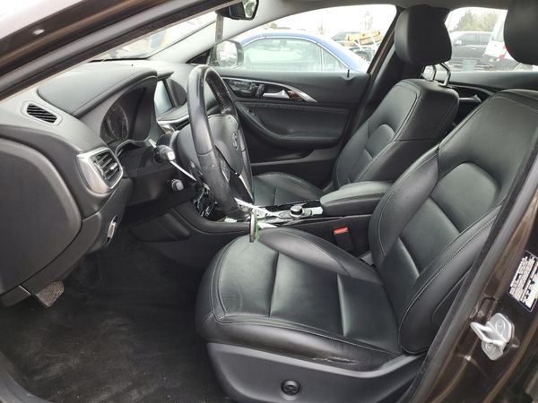 2017 INFINITI QX30