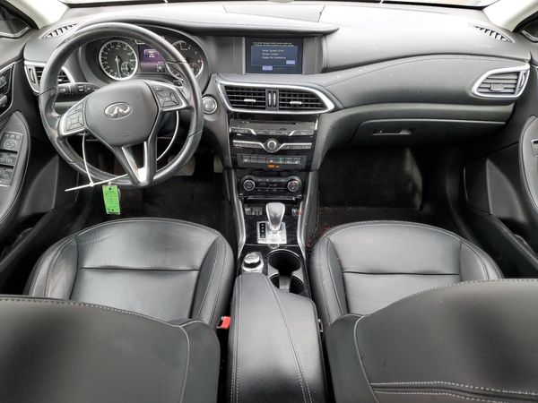 2017 INFINITI QX30