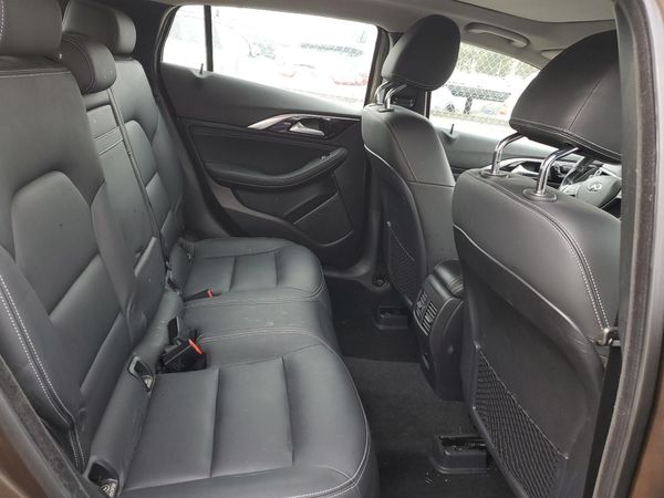 2017 INFINITI QX30