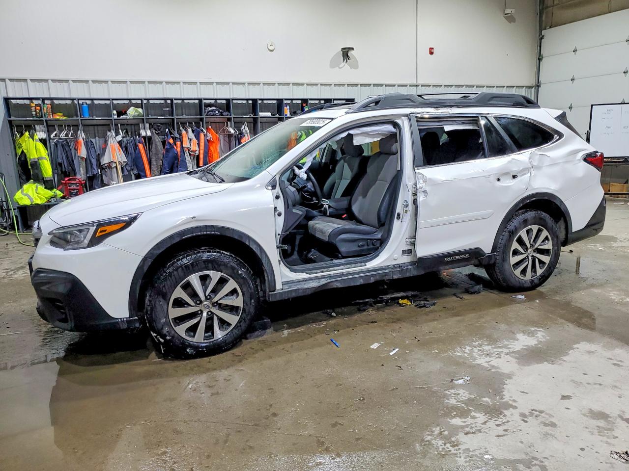 2022 SUBARU OUTBACK Premium