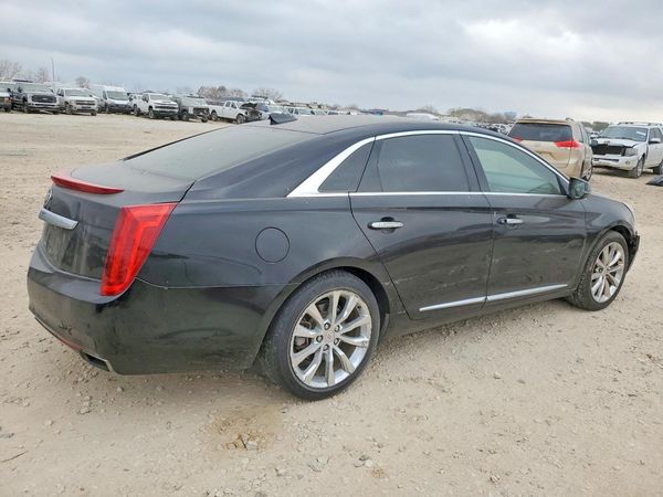 2015 CADILLAC XTS Luxury