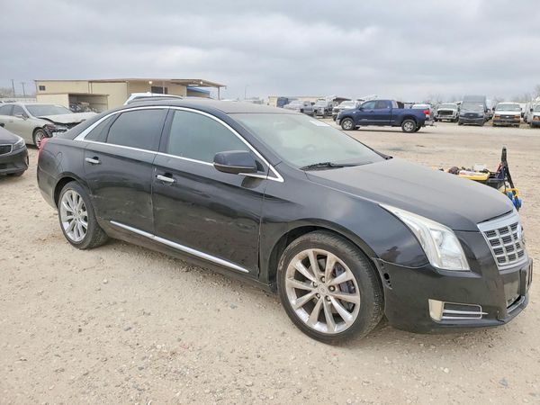 2015 CADILLAC XTS Luxury