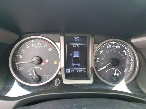2019 TOYOTA TACOMA SR5
