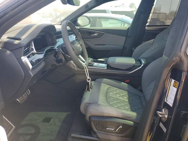 2025 AUDI SQ8 quattro Prestige