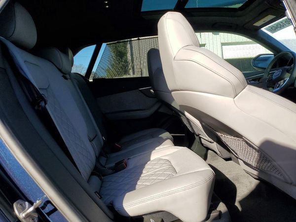2025 AUDI SQ8 quattro Prestige