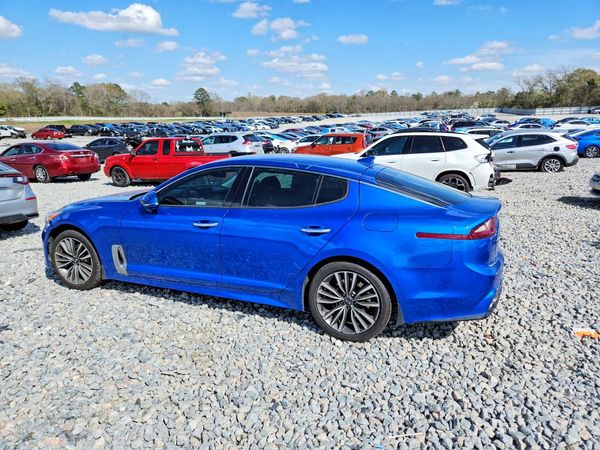2019 KIA STINGER