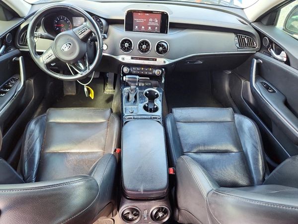 2019 KIA STINGER