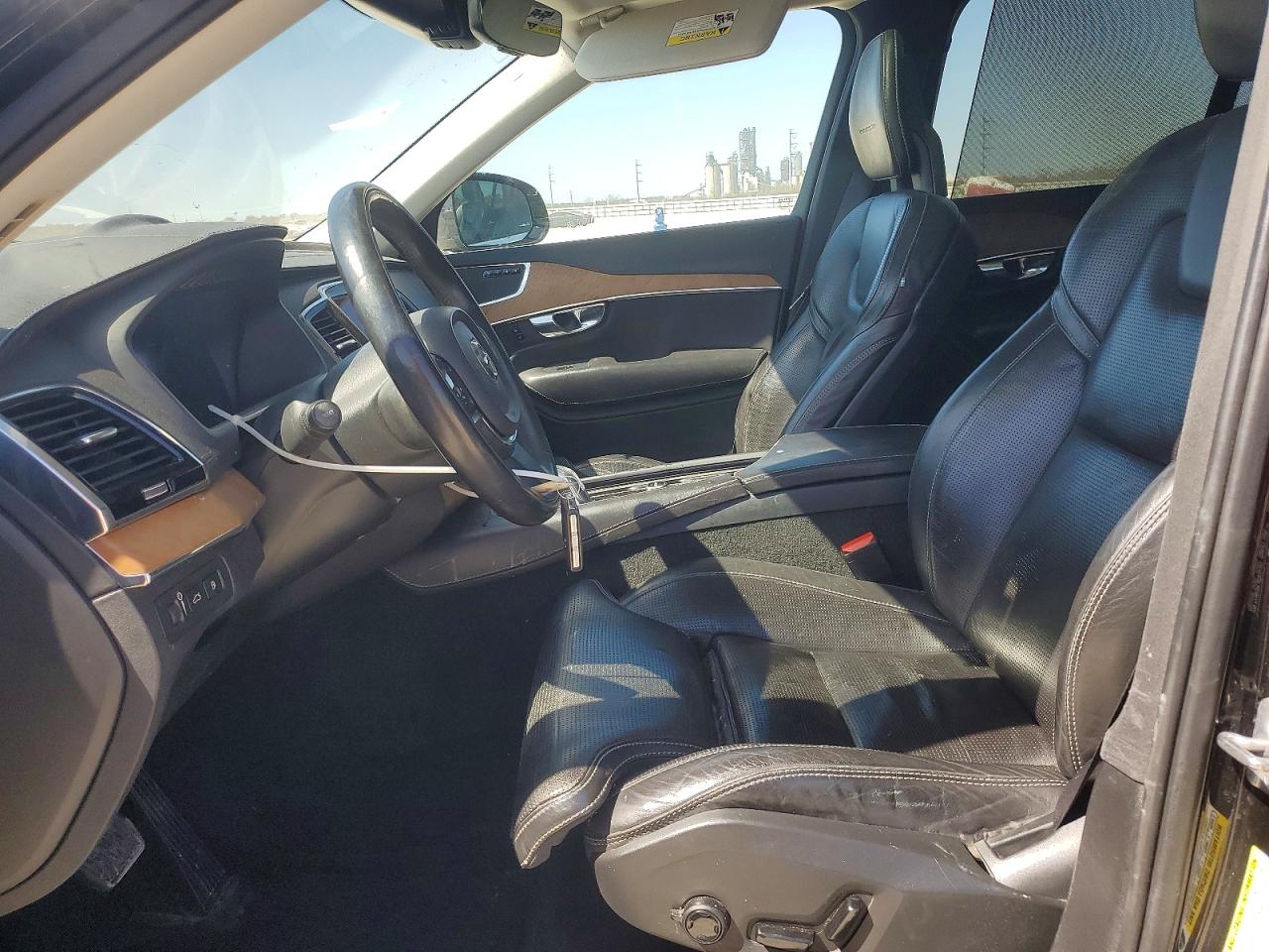 2016 VOLVO XC90