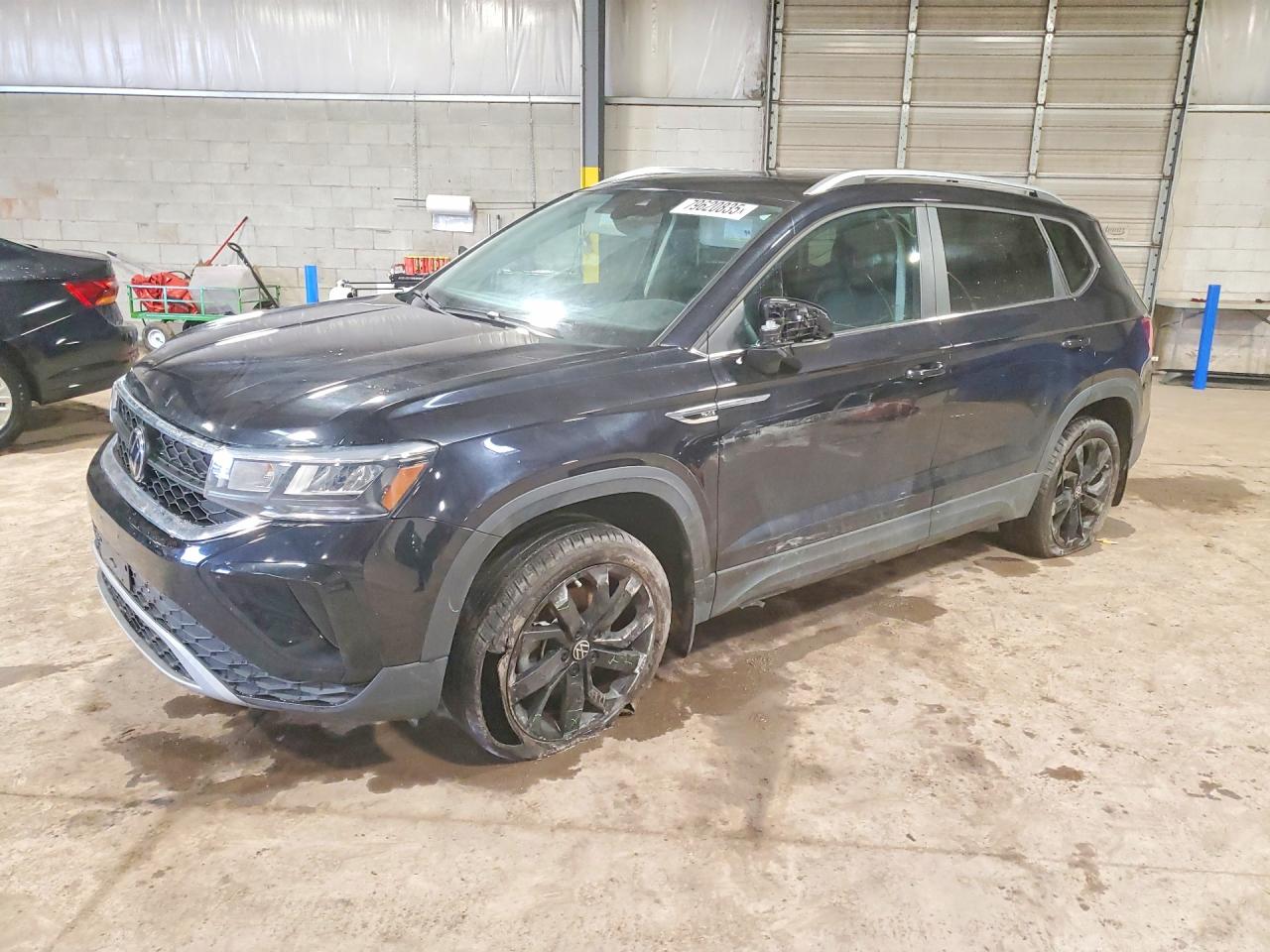 2023 VOLKSWAGEN TAOS SE w/Sunroof Pkg.