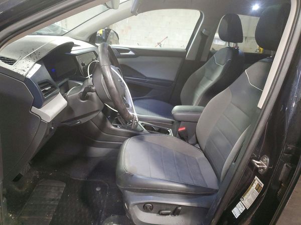 2023 VOLKSWAGEN TAOS SE w/Sunroof Pkg.