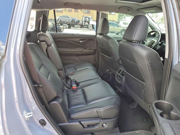 2022 HONDA PILOT SE