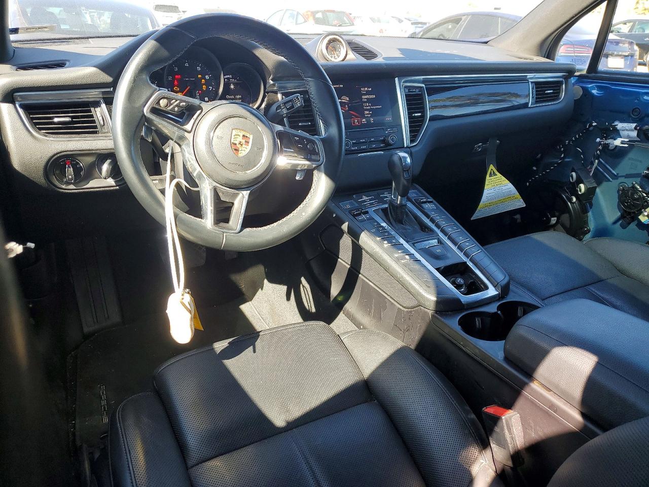 2018 PORSCHE MACAN