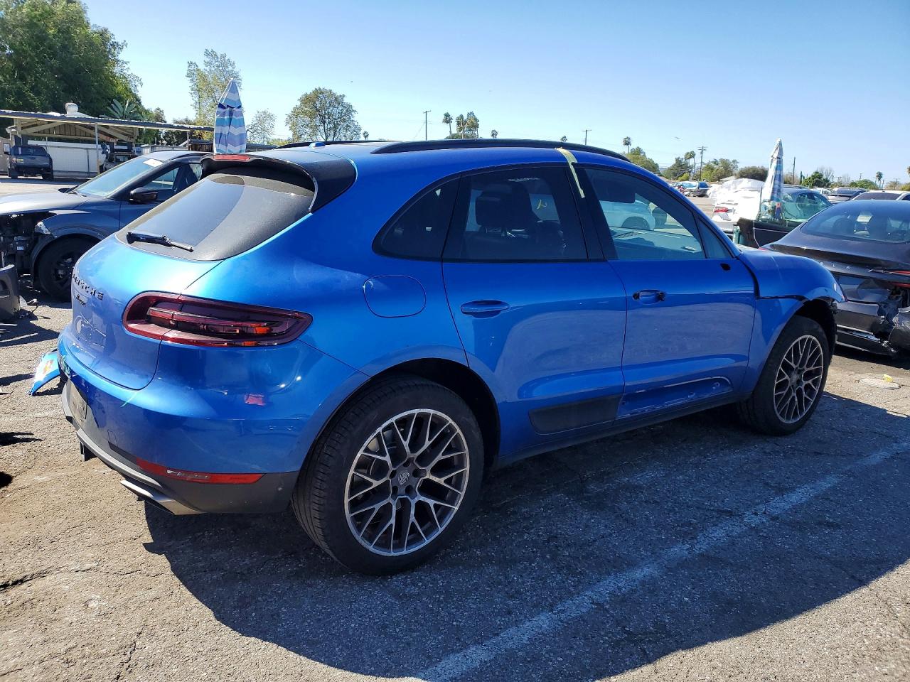 2018 PORSCHE MACAN