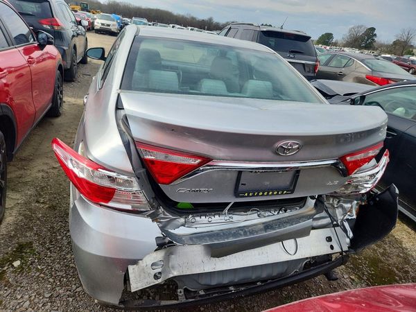 2015 TOYOTA CAMRY — DIRR