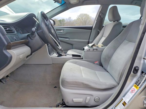 2015 TOYOTA CAMRY — DENT