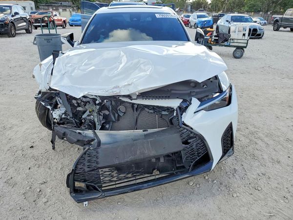 2025 LEXUS IS 350