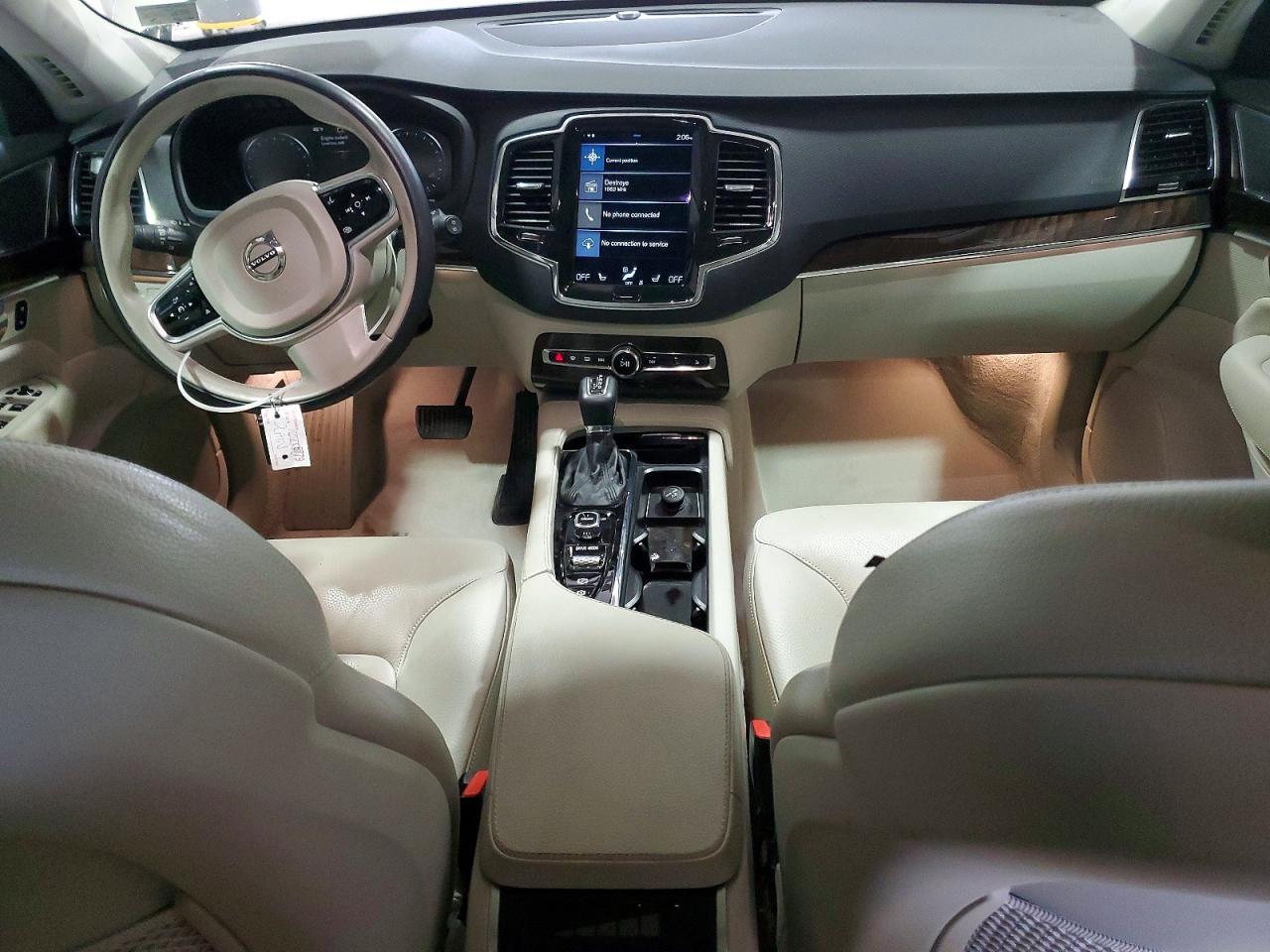 2016 VOLVO XC90 SV42 Momentum