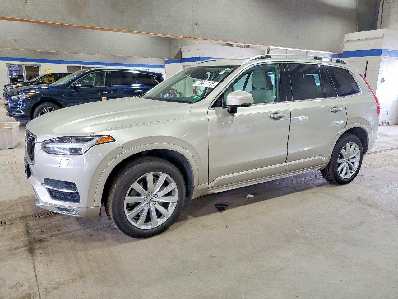 2016 VOLVO XC90 SV42 Momentum