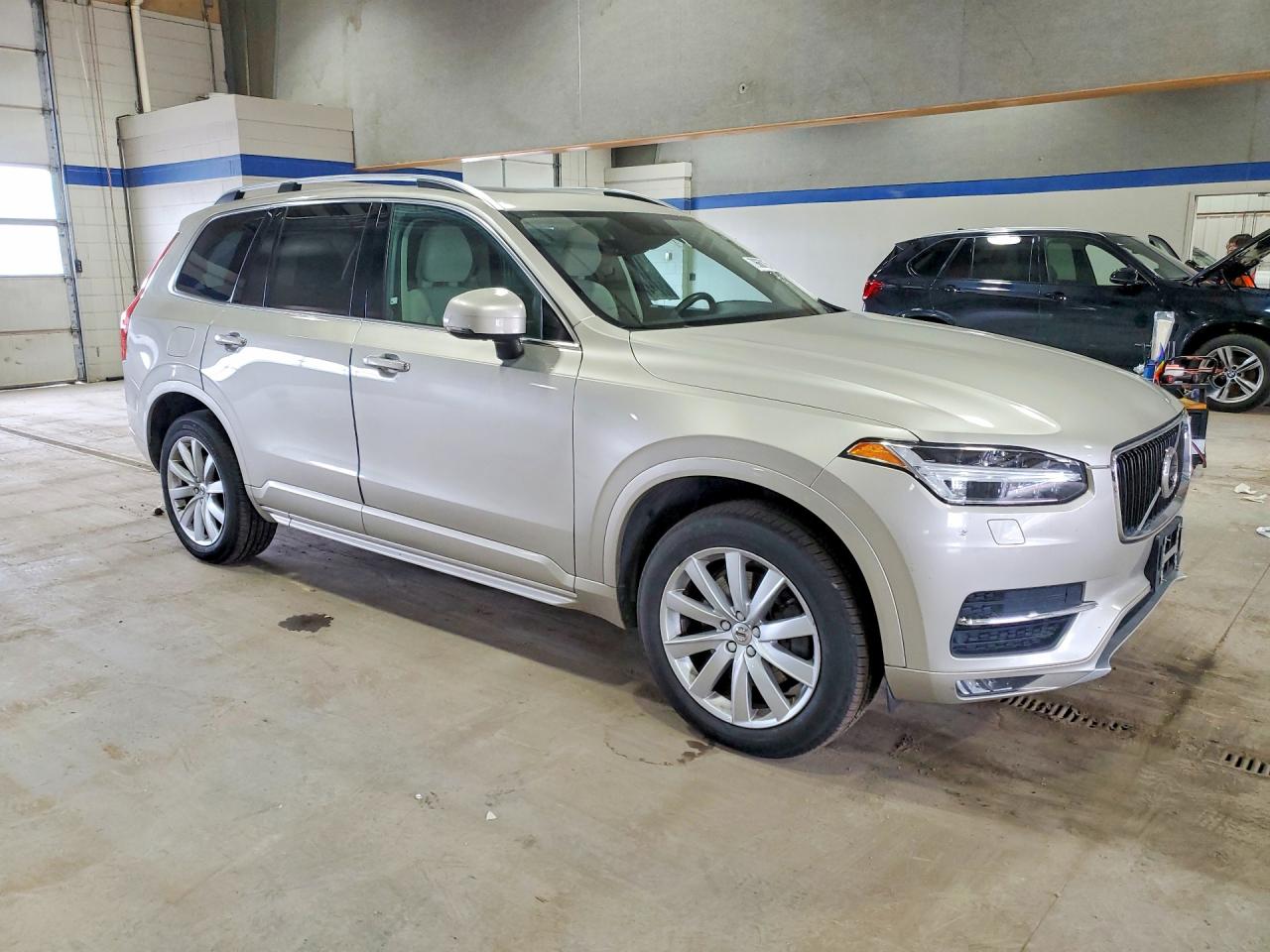 2016 VOLVO XC90 SV42 Momentum