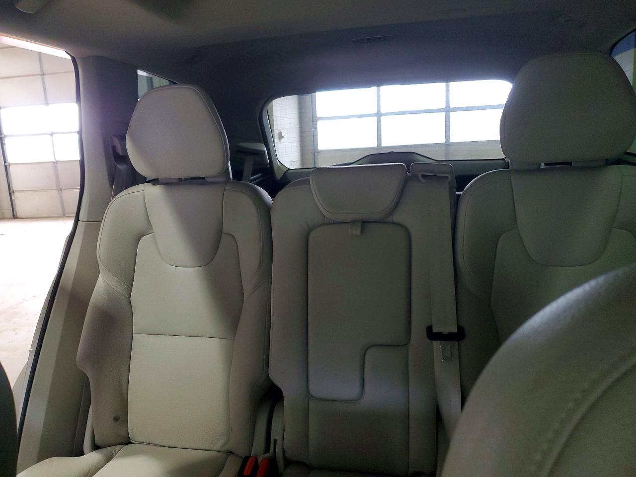 2016 VOLVO XC90 SV42 Momentum
