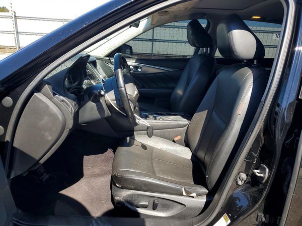 2015 INFINITI Q50