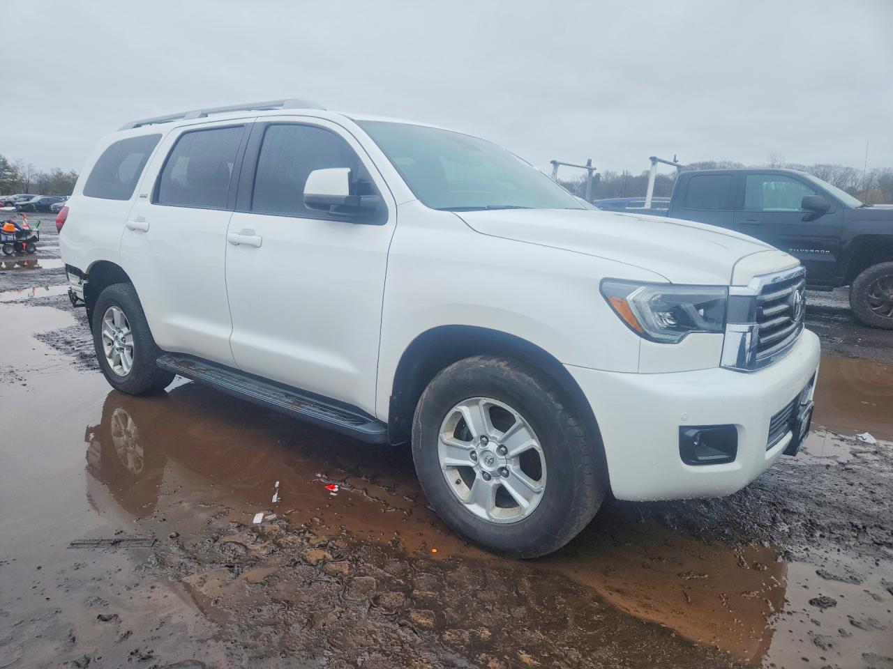2018 TOYOTA SEQUOIA SR5/TRD Sport