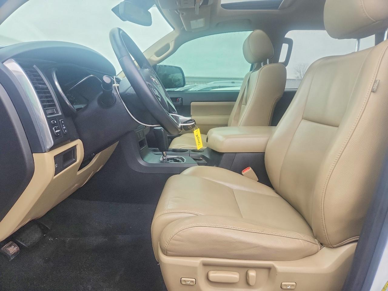 2018 TOYOTA SEQUOIA SR5/TRD Sport