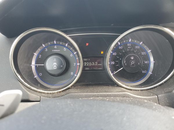 2012 HYUNDAI SONATA Middle level