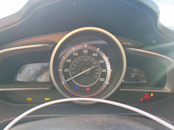 2015 MAZDA 3 Touring/GS