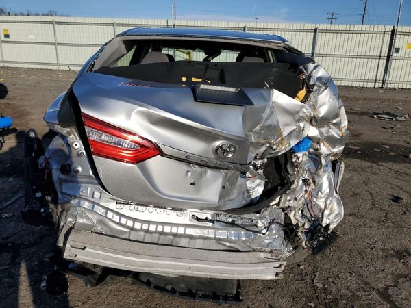 2018 TOYOTA CAMRY