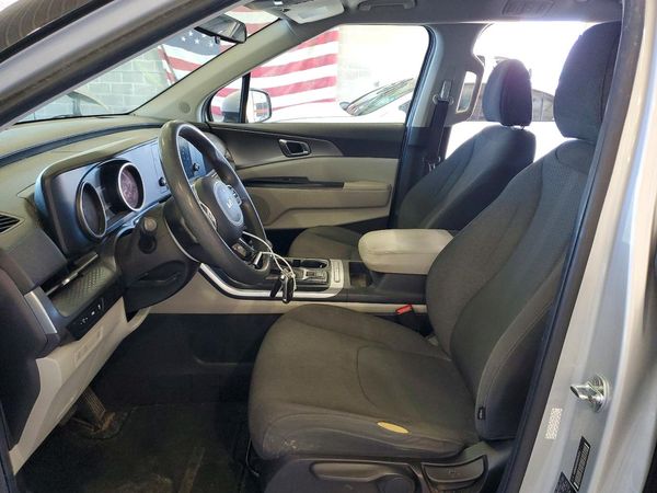 2022 KIA CARNIVAL LX, LX Seat Package